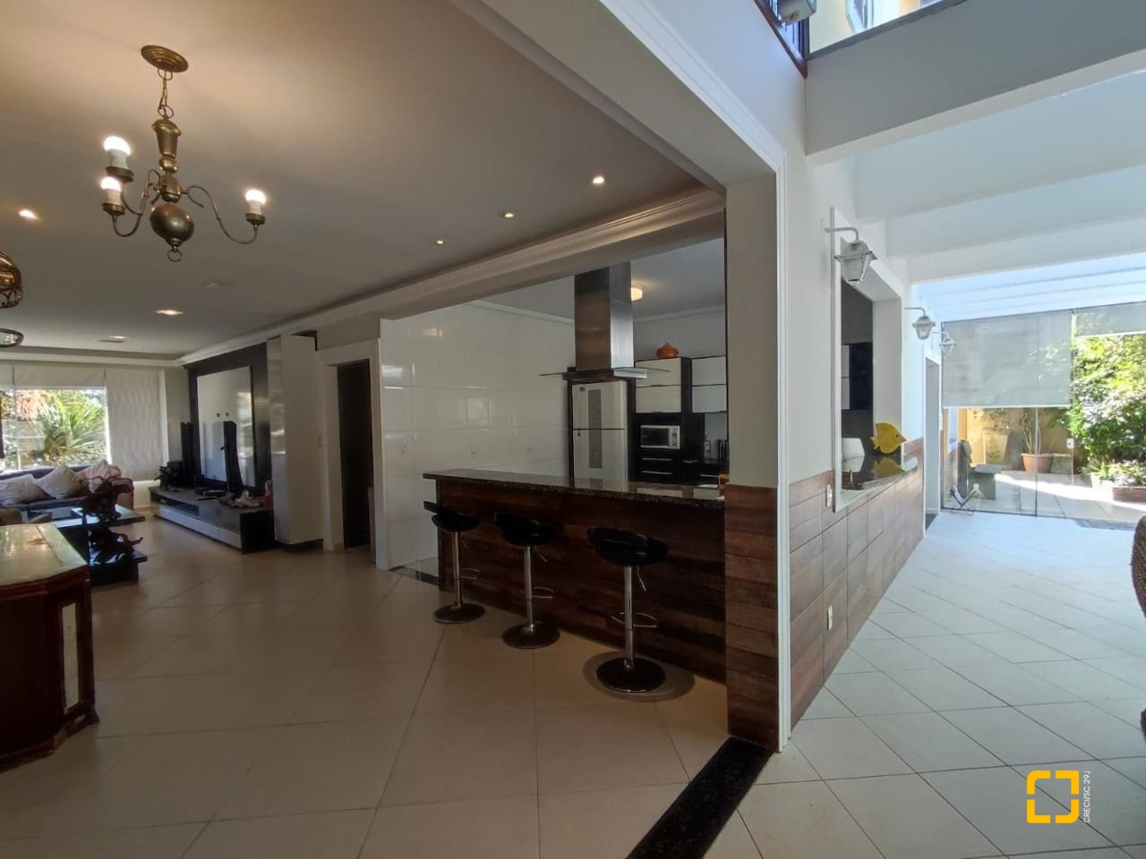 Casa de Condomínio com 287m², 6 quartos (sendo 4 suítes), 3 garagens, no bairro Bosque das Mansões em São José