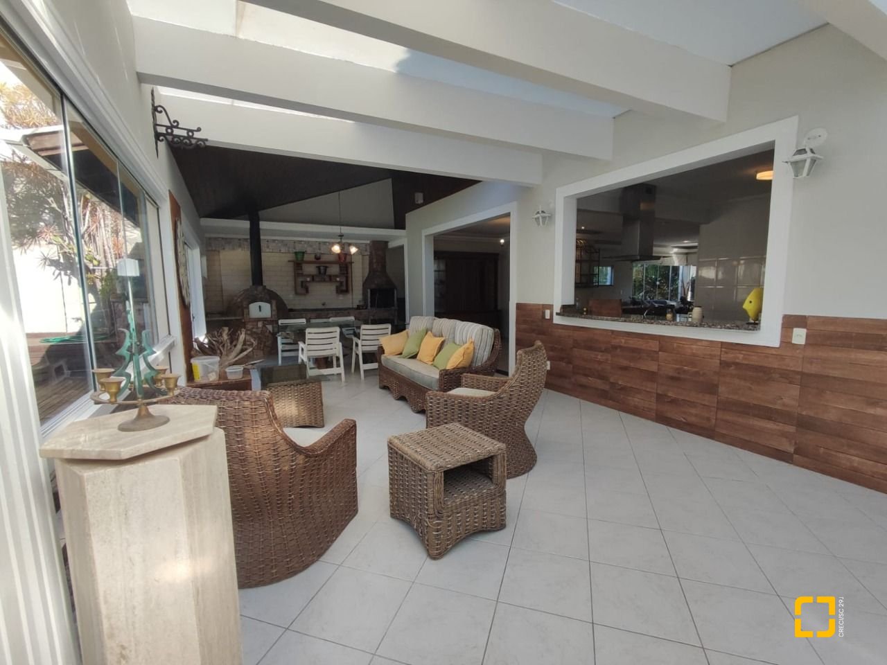 Casa de Condomínio com 287m², 6 quartos (sendo 4 suítes), 3 garagens, no bairro Bosque das Mansões em São José