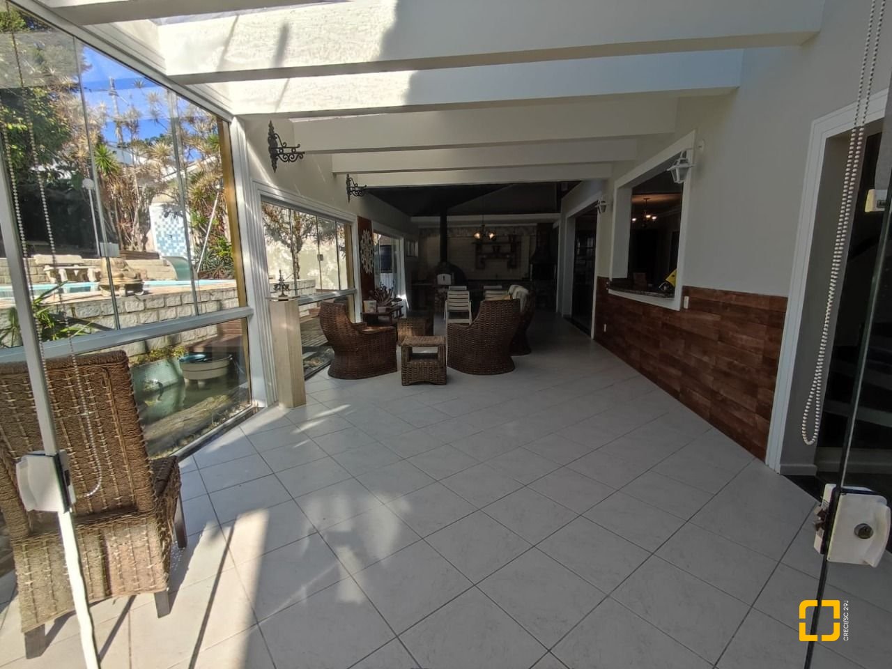 Casa de Condomínio com 287m², 6 quartos (sendo 4 suítes), 3 garagens, no bairro Bosque das Mansões em São José