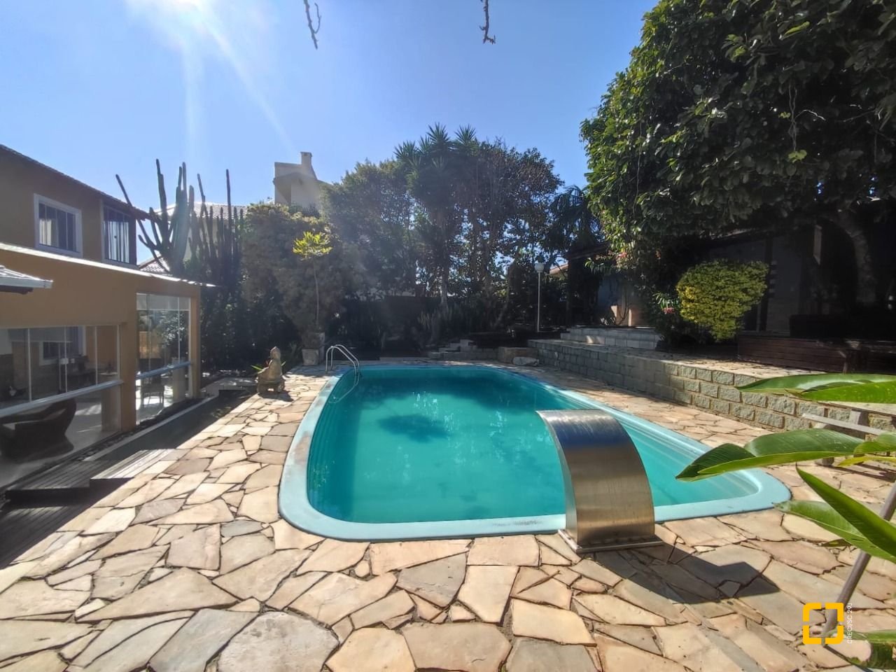 Casa de Condomínio com 287m², 6 quartos (sendo 4 suítes), 3 garagens, no bairro Bosque das Mansões em São José