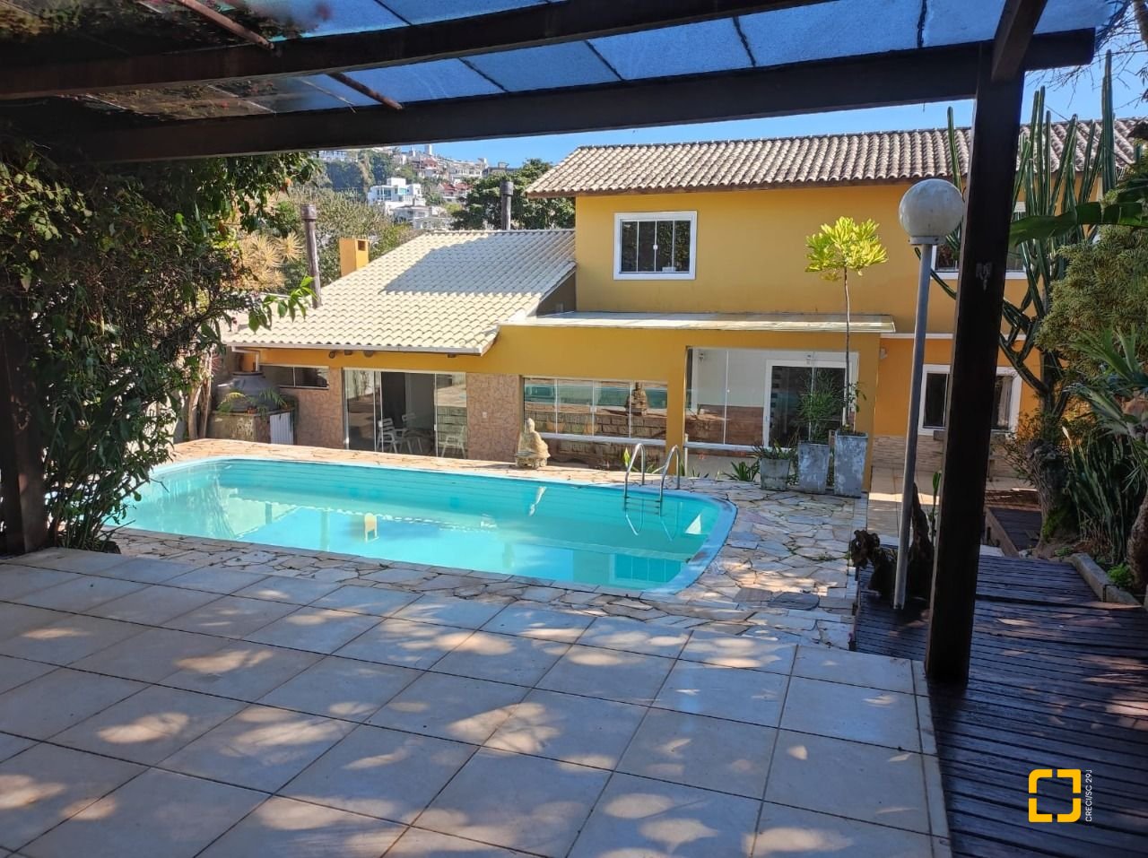 Casa de Condomínio com 287m², 6 quartos (sendo 4 suítes), 3 garagens, no bairro Bosque das Mansões em São José