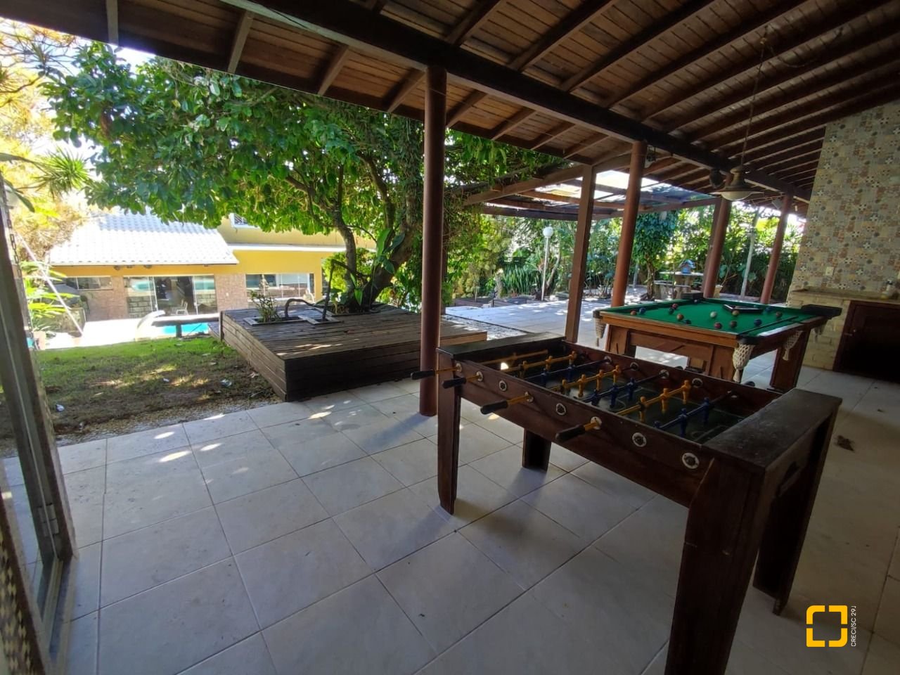 Casa de Condomínio com 287m², 6 quartos (sendo 4 suítes), 3 garagens, no bairro Bosque das Mansões em São José
