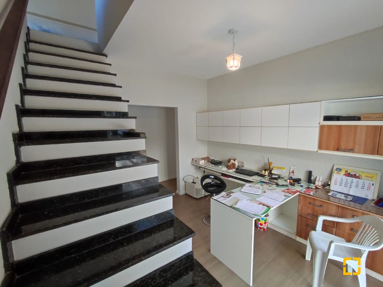 Casa de Condomínio com 287m², 6 quartos (sendo 4 suítes), 3 garagens, no bairro Bosque das Mansões em São José
