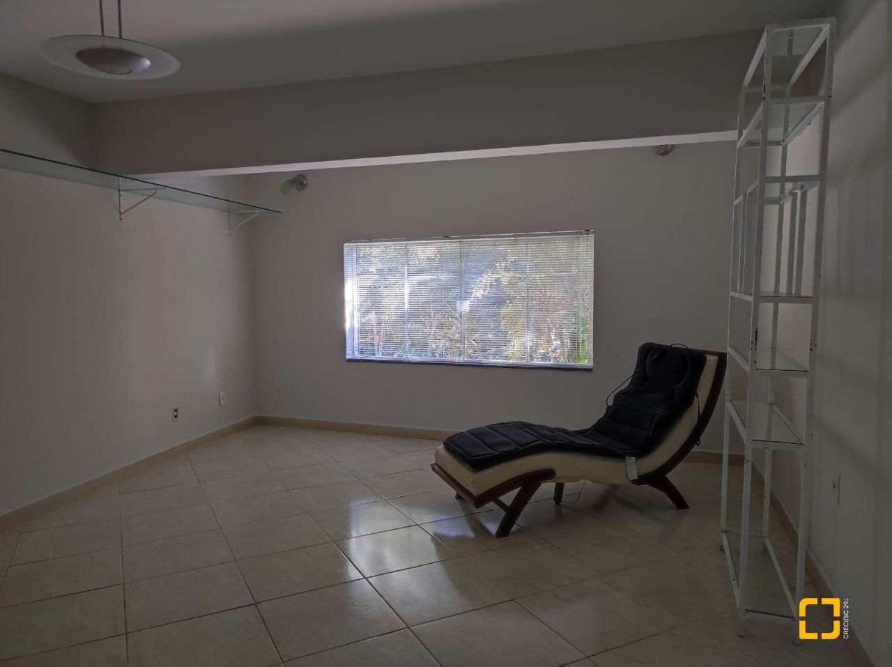 Casa de Condomínio com 287m², 6 quartos (sendo 4 suítes), 3 garagens, no bairro Bosque das Mansões em São José