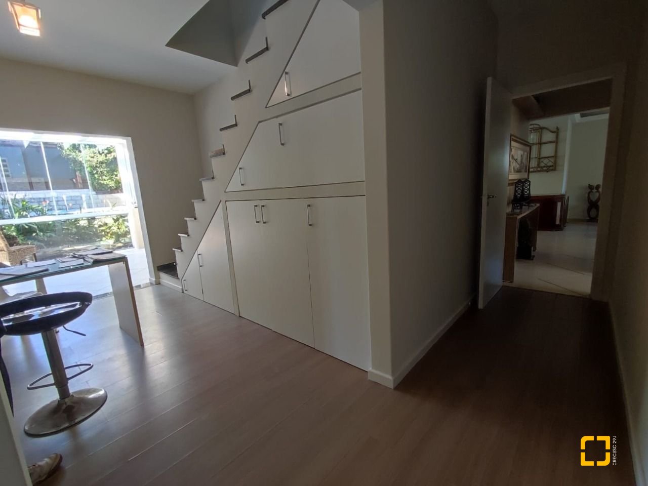 Casa de Condomínio com 287m², 6 quartos (sendo 4 suítes), 3 garagens, no bairro Bosque das Mansões em São José
