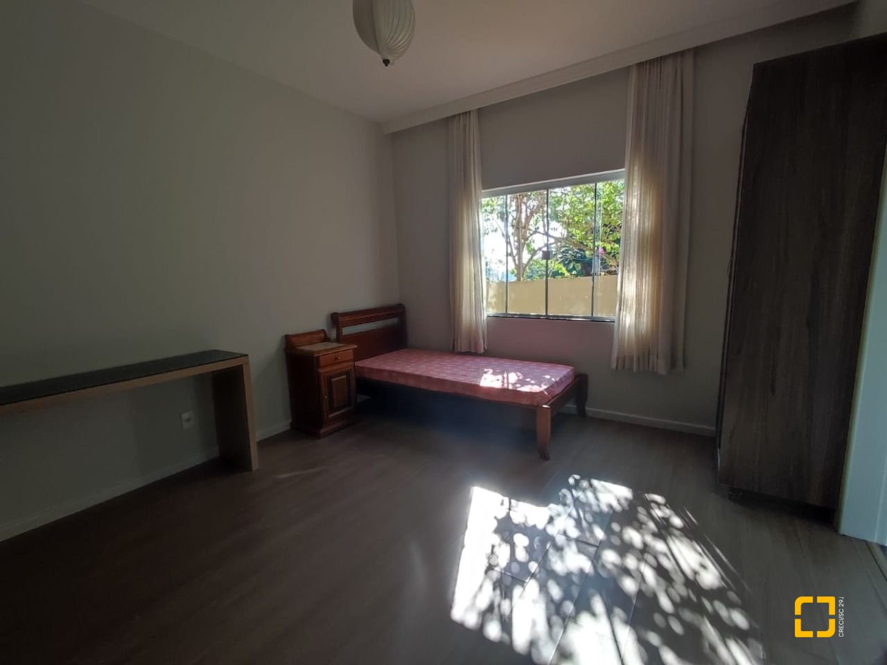 Casa de Condomínio com 287m², 6 quartos (sendo 4 suítes), 3 garagens, no bairro Bosque das Mansões em São José
