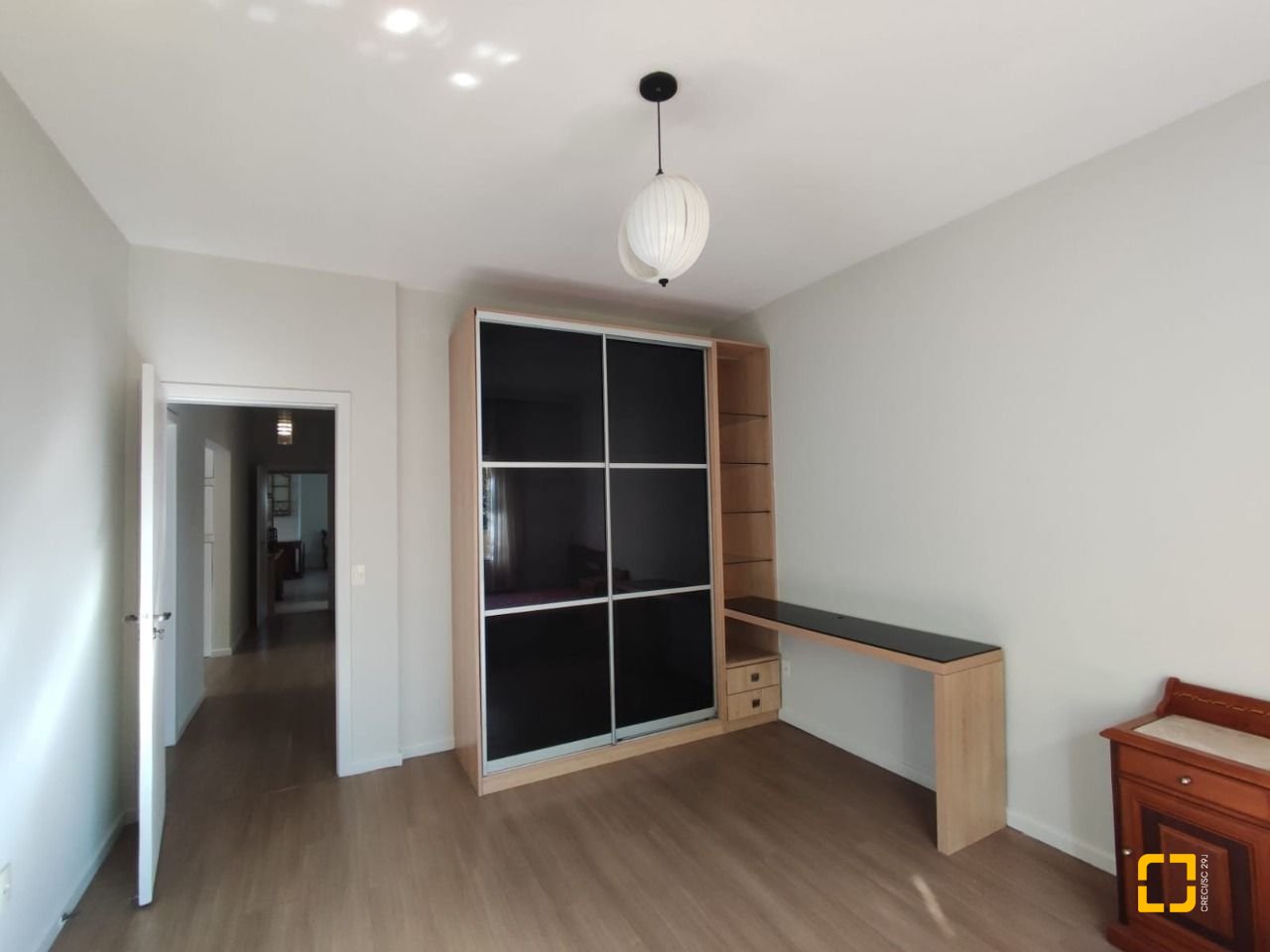 Casa de Condomínio com 287m², 6 quartos (sendo 4 suítes), 3 garagens, no bairro Bosque das Mansões em São José