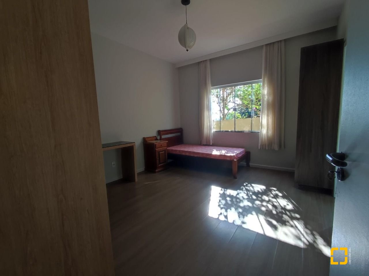 Casa de Condomínio com 287m², 6 quartos (sendo 4 suítes), 3 garagens, no bairro Bosque das Mansões em São José