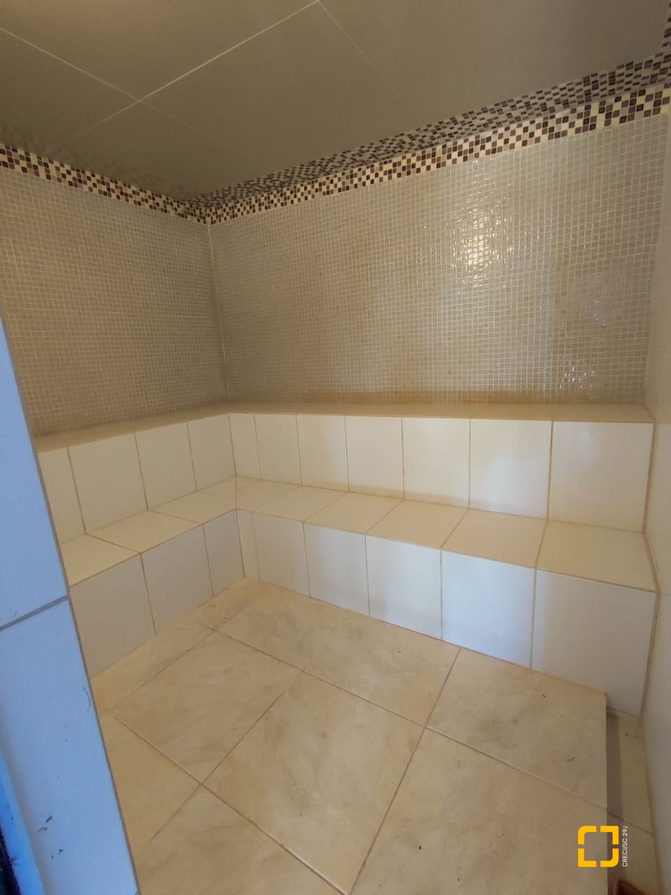 Casa de Condomínio com 287m², 6 quartos (sendo 4 suítes), 3 garagens, no bairro Bosque das Mansões em São José