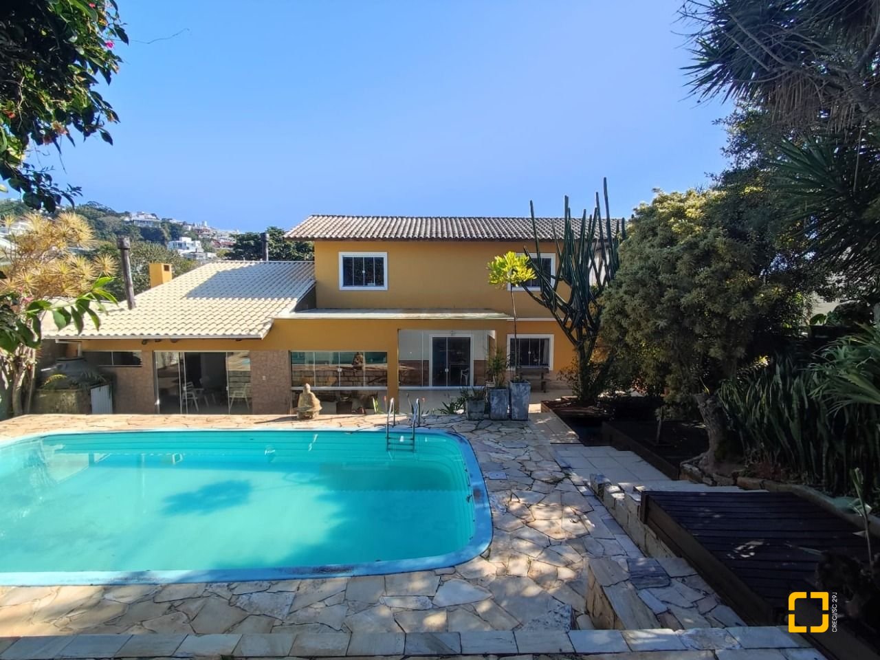 Casa de Condomínio com 287m², 6 quartos (sendo 4 suítes), 3 garagens, no bairro Bosque das Mansões em São José