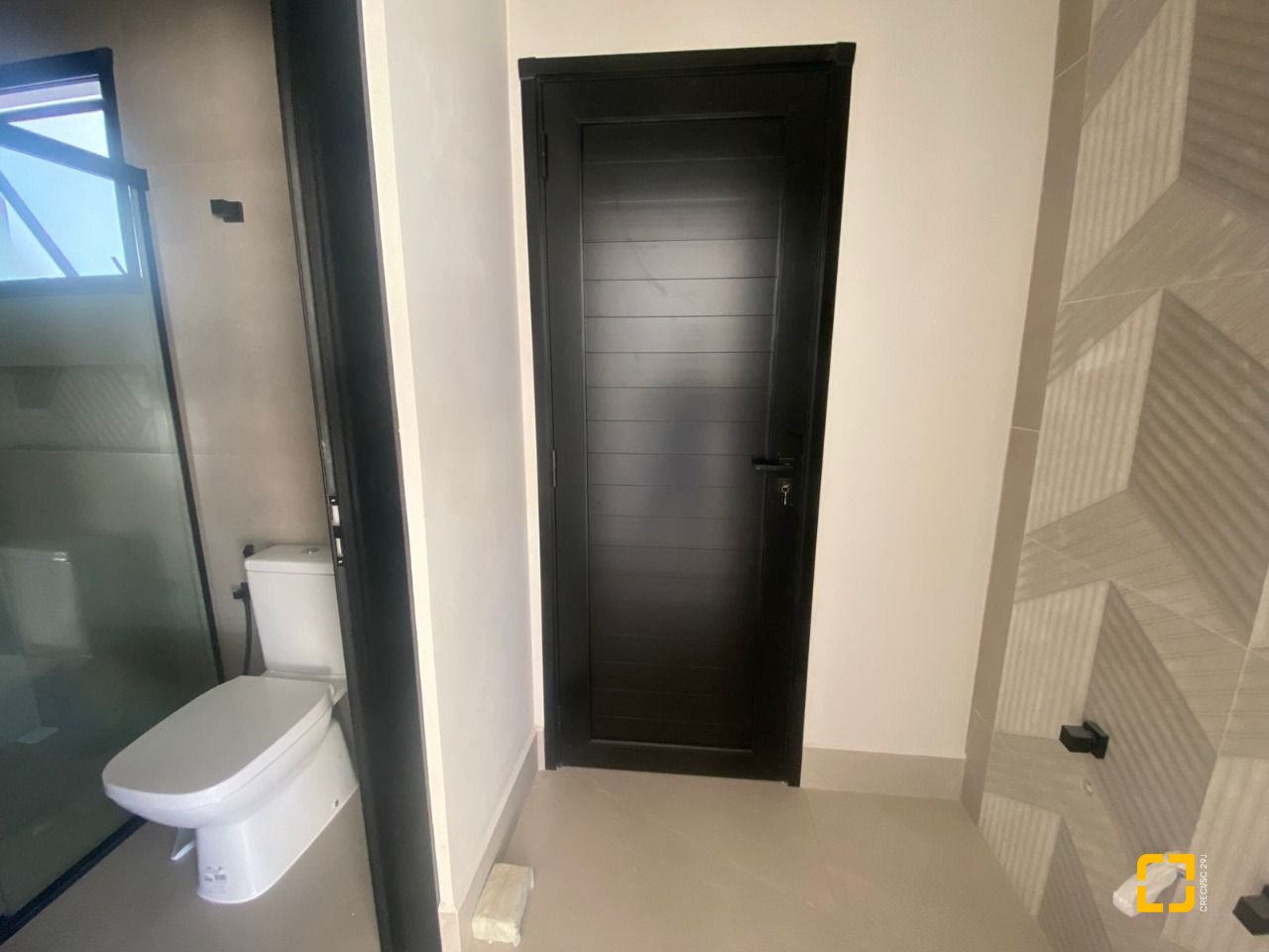 Casa com 300m², 3 quartos (sendo 2 suítes), 2 garagens, no bairro Pedra Branca em Palhoça