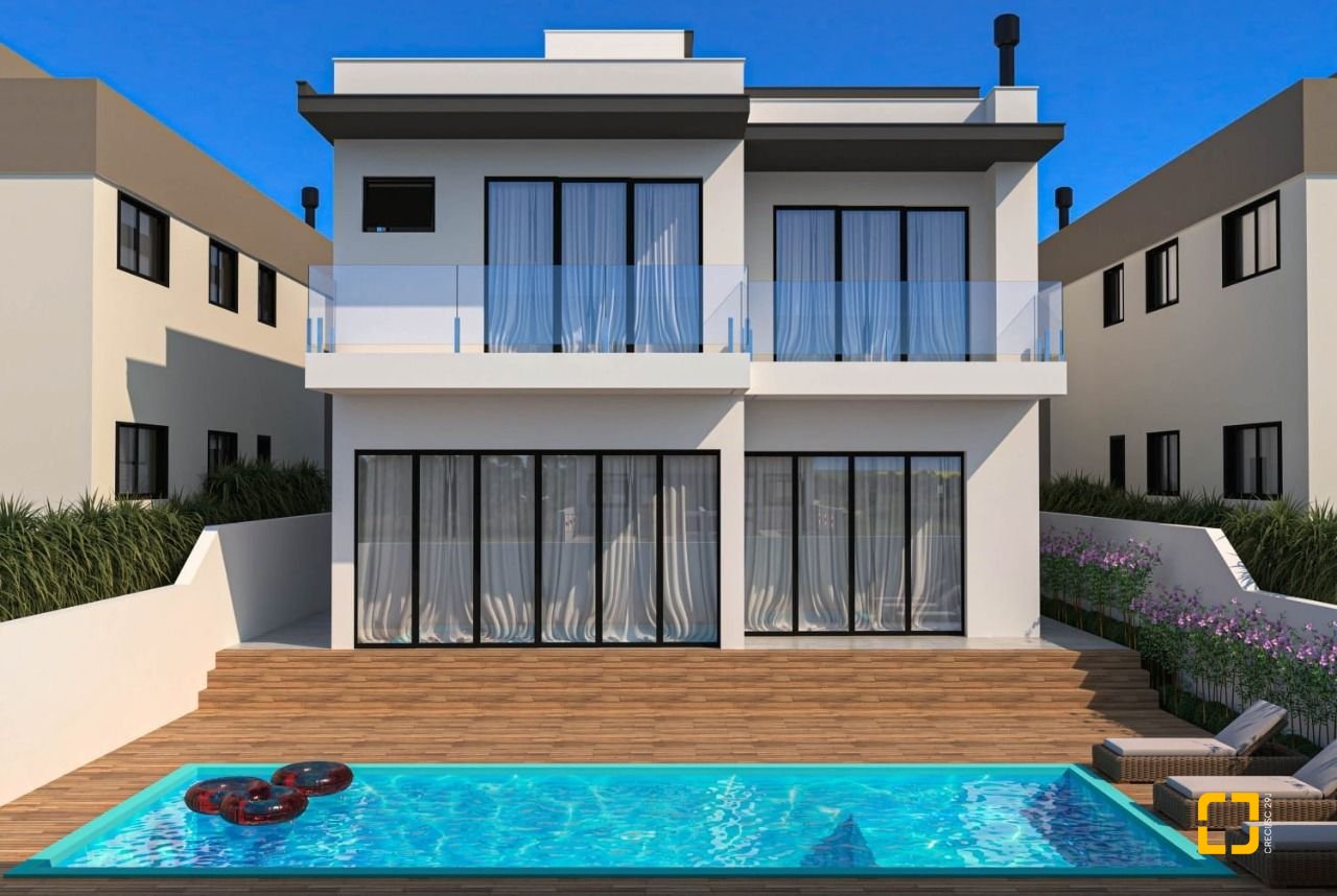 Casa com 300m², 3 quartos (sendo 2 suítes), 2 garagens, no bairro Pedra Branca em Palhoça