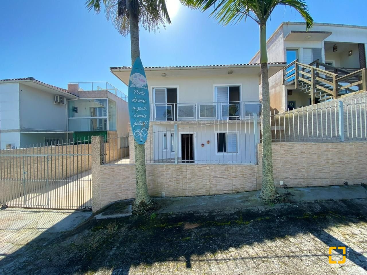Casa com 270m², 4 garagens, no bairro Ingleses em Florianópolis