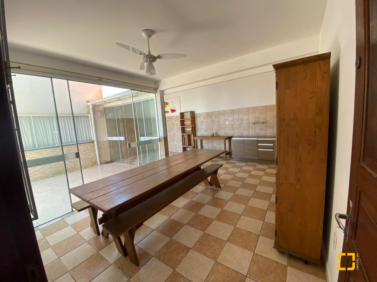 Casa com 270m², 4 garagens, no bairro Ingleses em Florianópolis