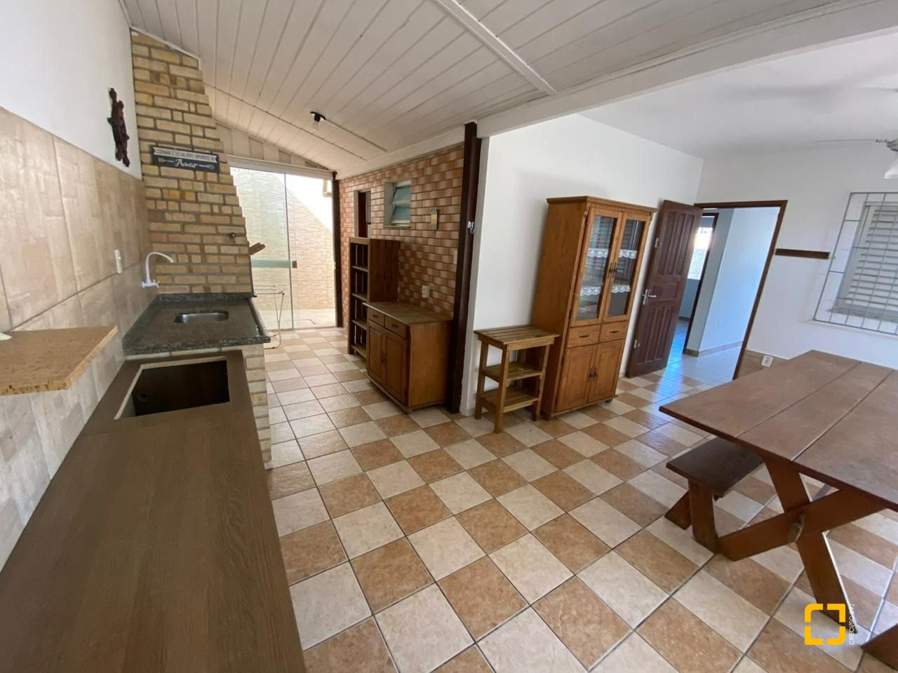 Casa com 270m², 4 garagens, no bairro Ingleses em Florianópolis