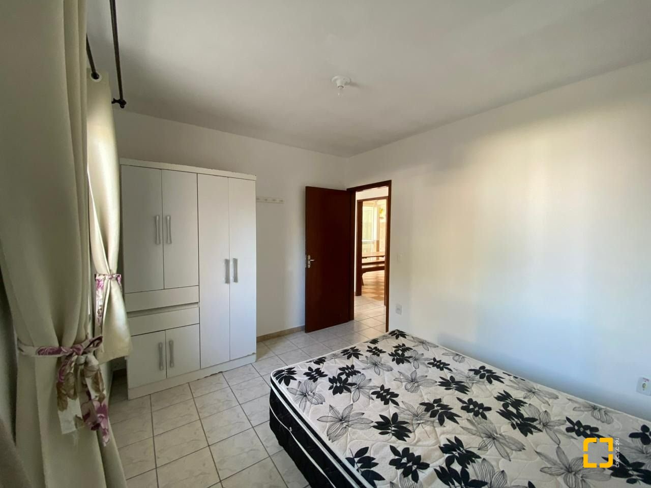 Casa com 270m², 4 garagens, no bairro Ingleses em Florianópolis
