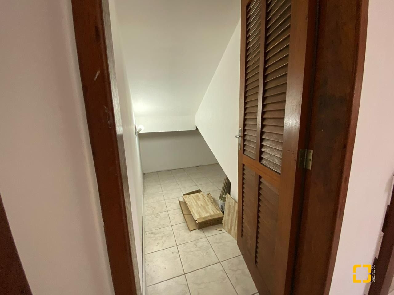 Casa com 270m², 4 garagens, no bairro Ingleses em Florianópolis