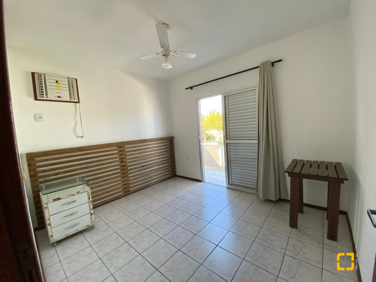 Casa com 270m², 4 garagens, no bairro Ingleses em Florianópolis