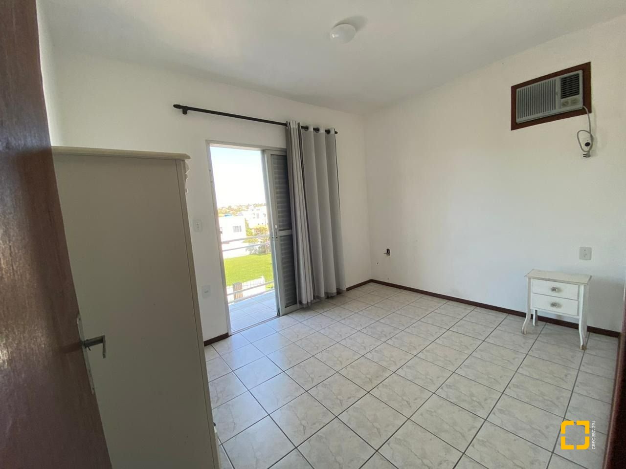 Casa com 270m², 4 garagens, no bairro Ingleses em Florianópolis