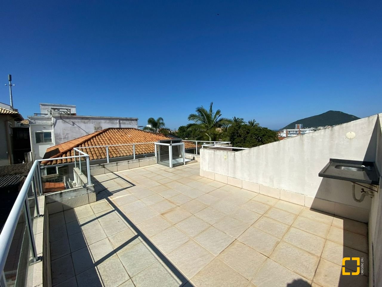 Casa com 270m², 4 garagens, no bairro Ingleses em Florianópolis