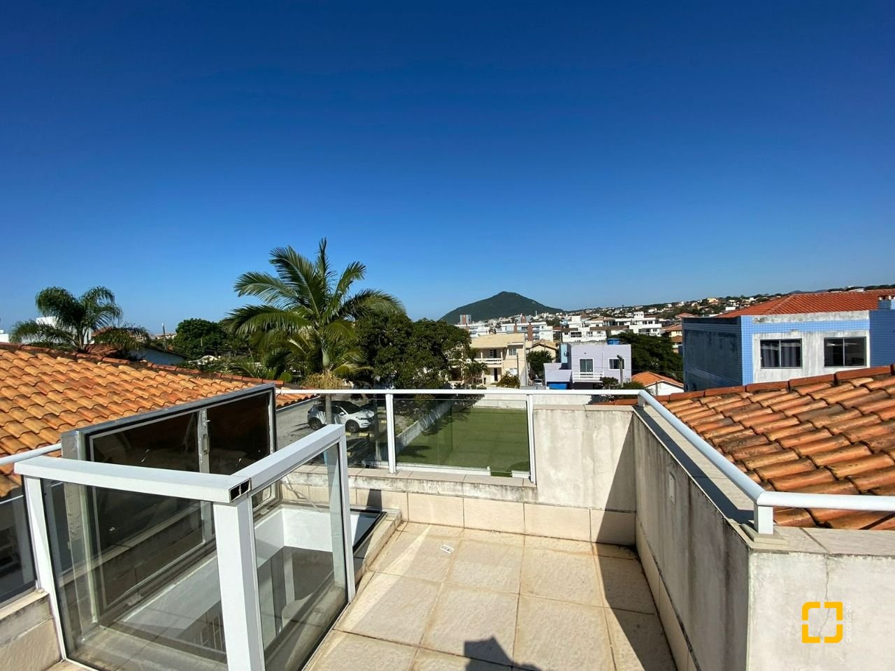 Casa com 270m², 4 garagens, no bairro Ingleses em Florianópolis