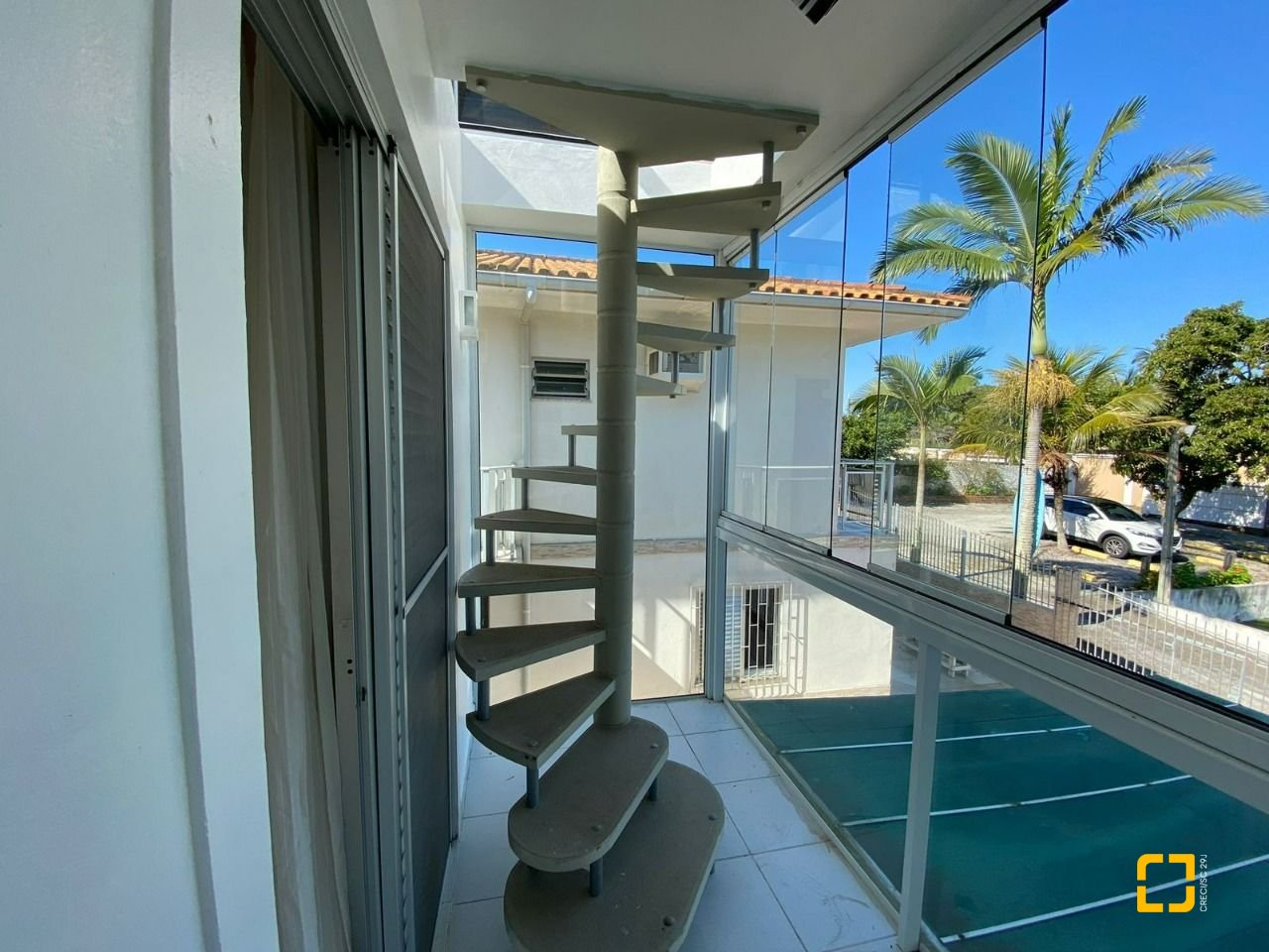 Casa com 270m², 4 garagens, no bairro Ingleses em Florianópolis