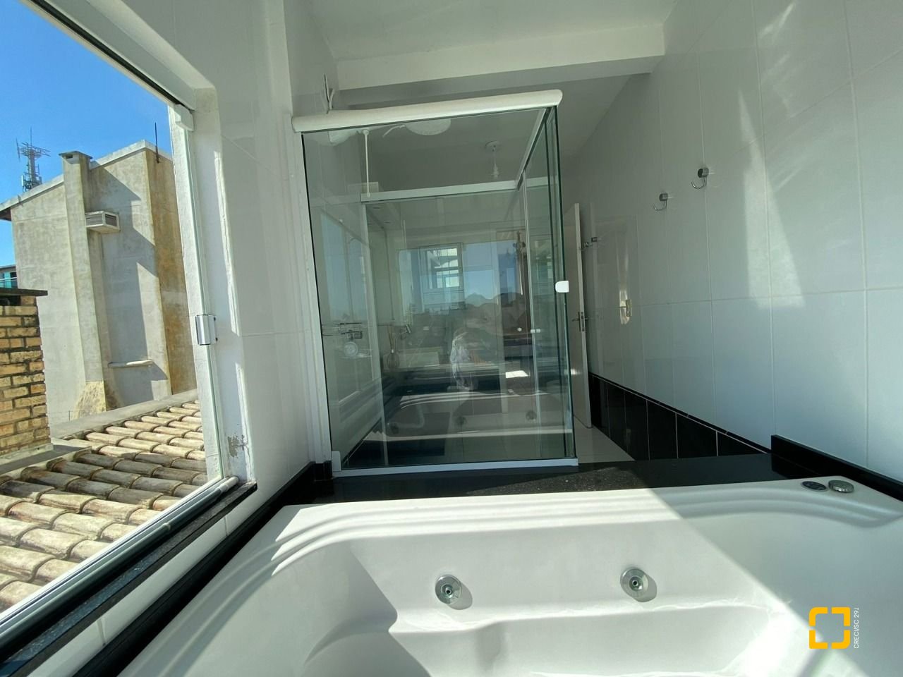 Casa com 270m², 4 garagens, no bairro Ingleses em Florianópolis