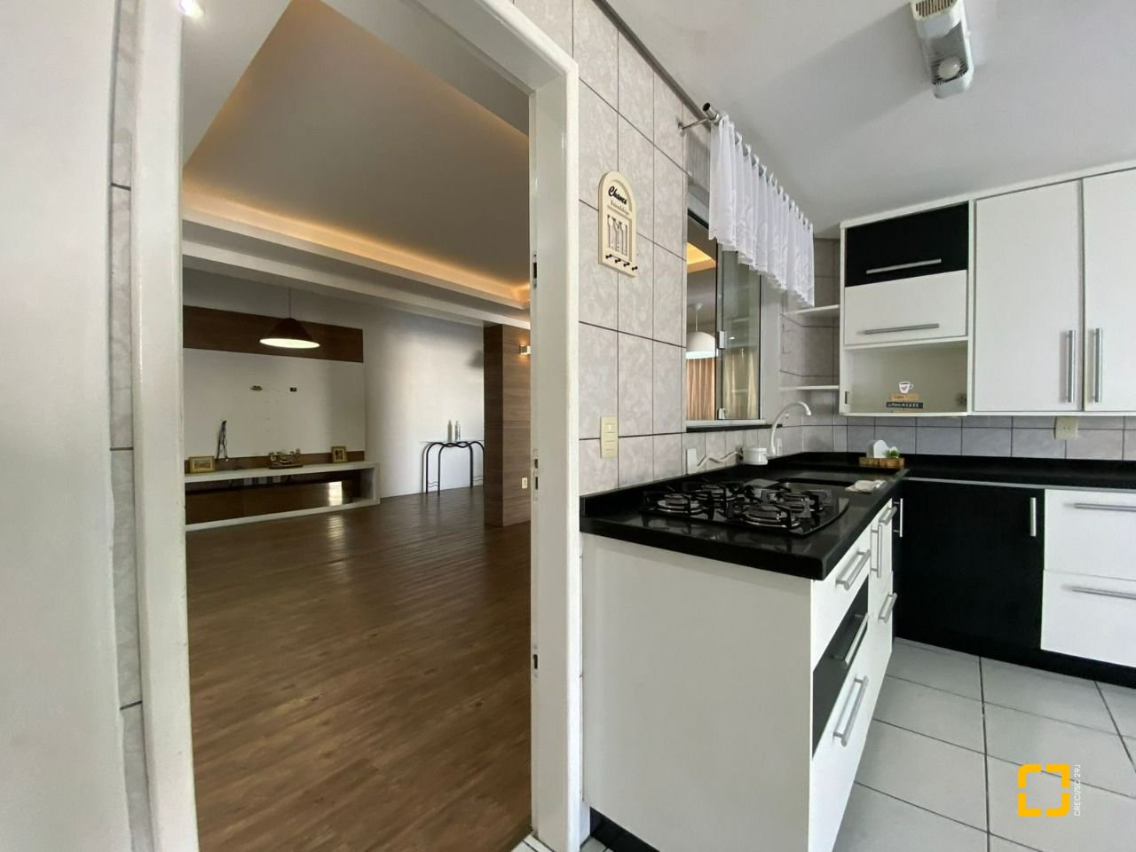 Casa com 270m², 4 garagens, no bairro Ingleses em Florianópolis