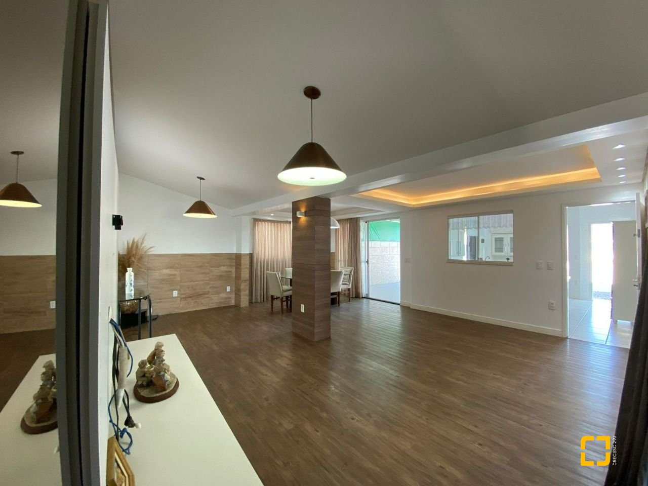 Casa com 270m², 4 garagens, no bairro Ingleses em Florianópolis