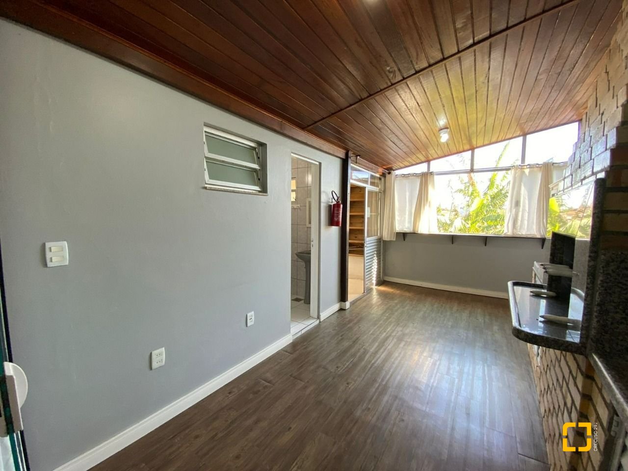 Casa com 270m², 4 garagens, no bairro Ingleses em Florianópolis