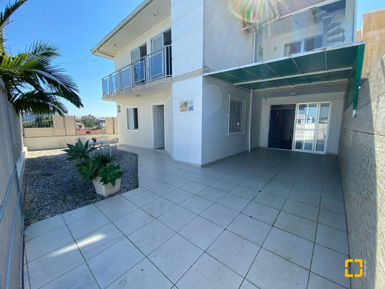 Casa com 270m², 4 garagens, no bairro Ingleses em Florianópolis