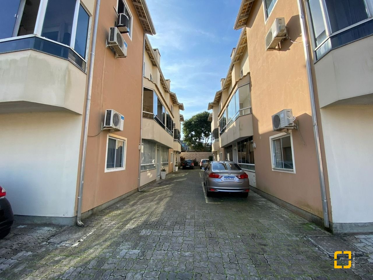 Apartamento com 120m², 4 quartos (sendo 1 suíte), 2 garagens, no bairro Ingleses em Florianópolis