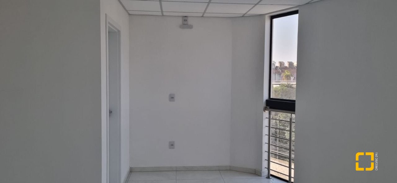 Sala com 42m², 1 garagem, no bairro Ingleses do Rio Vermelho em Florianópolis