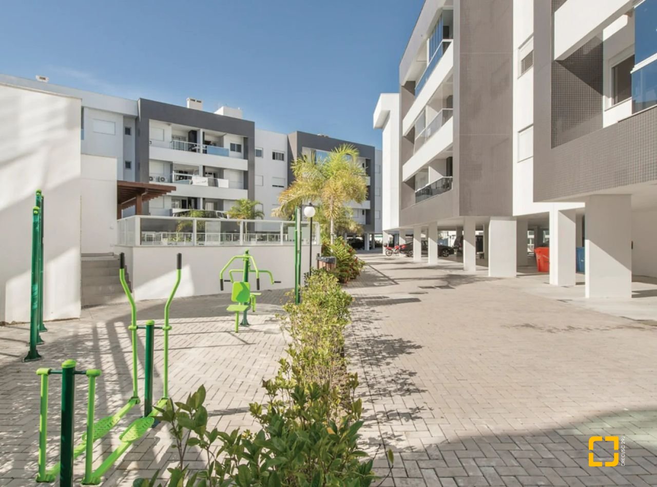 Apartamento com 81m², 4 quartos (sendo 2 suítes), 2 garagens, no bairro Ingleses em Florianópolis