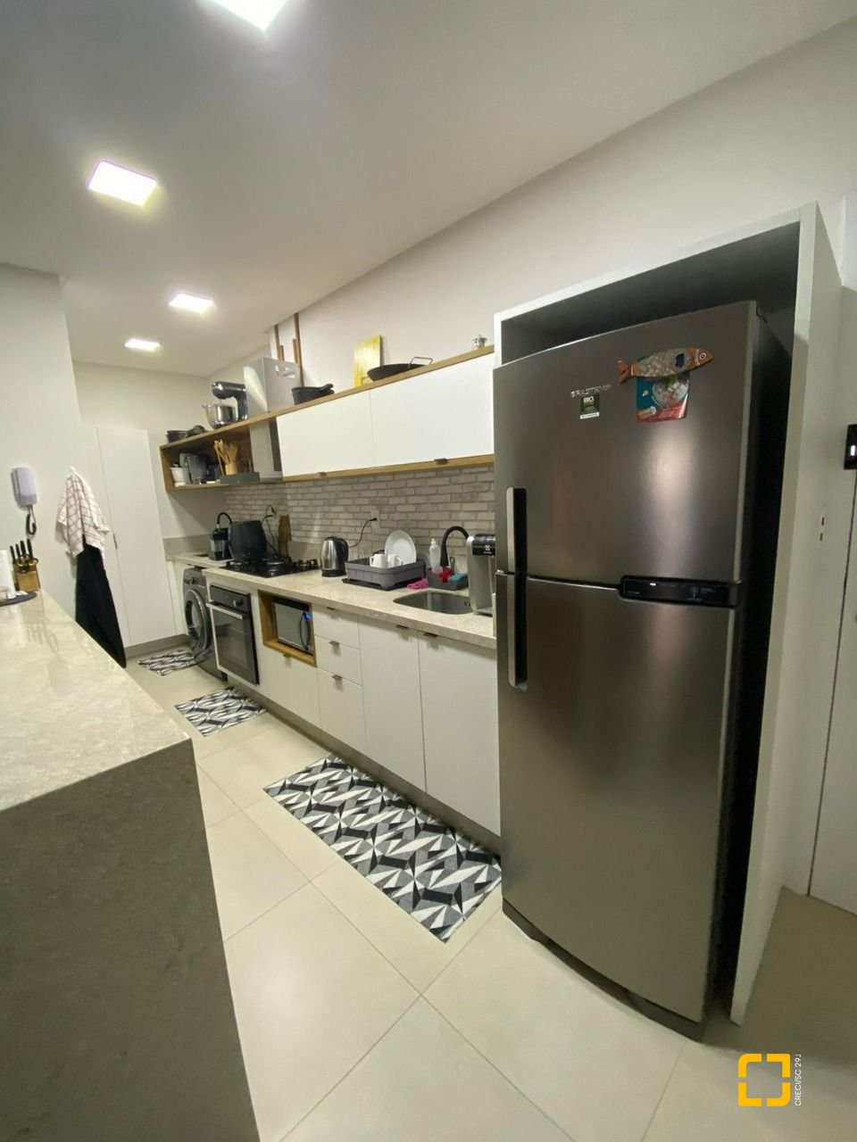 Apartamento com 81m², 4 quartos (sendo 2 suítes), 2 garagens, no bairro Ingleses em Florianópolis