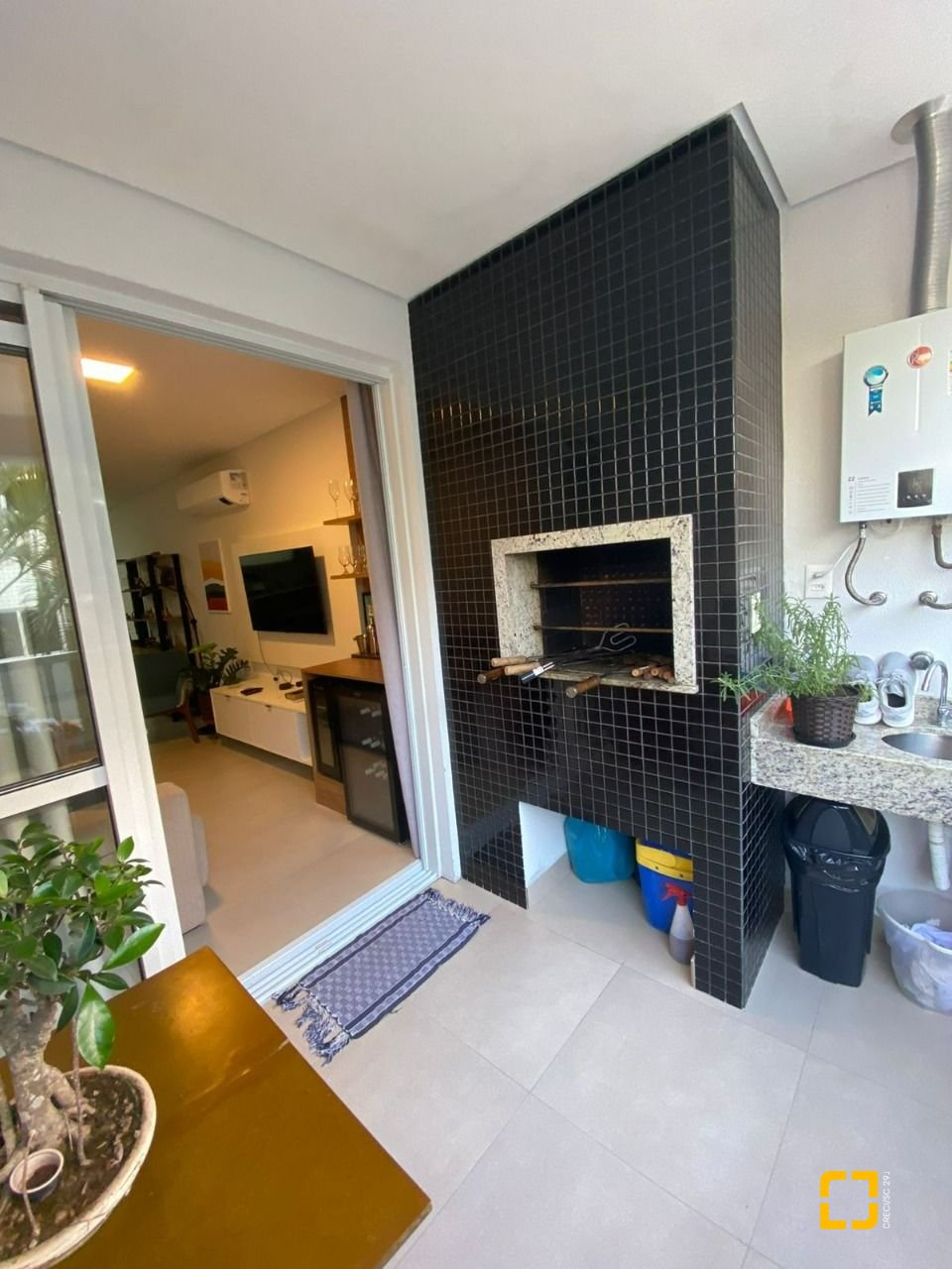 Apartamento com 81m², 4 quartos (sendo 2 suítes), 2 garagens, no bairro Ingleses em Florianópolis