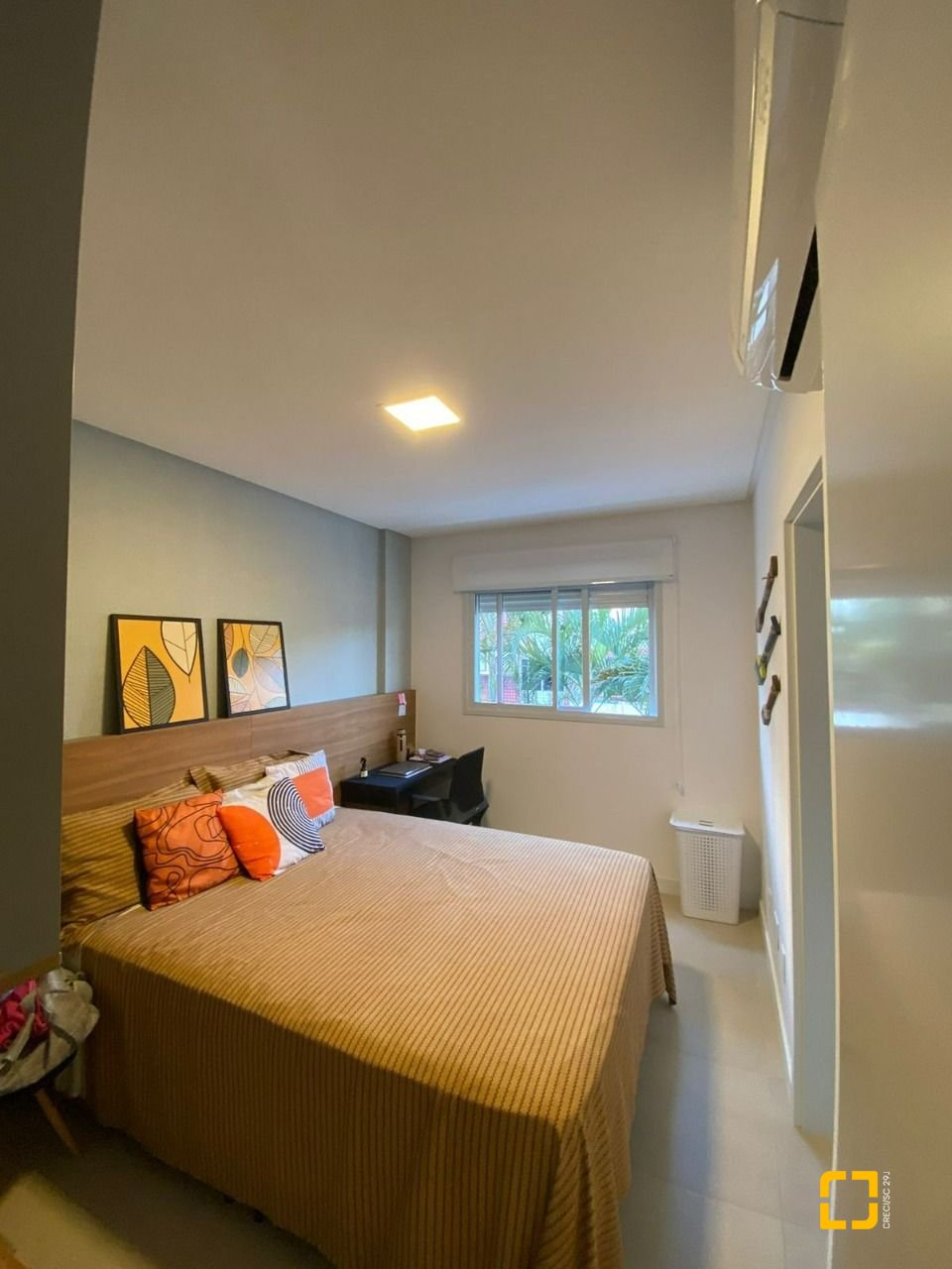 Apartamento com 81m², 4 quartos (sendo 2 suítes), 2 garagens, no bairro Ingleses em Florianópolis