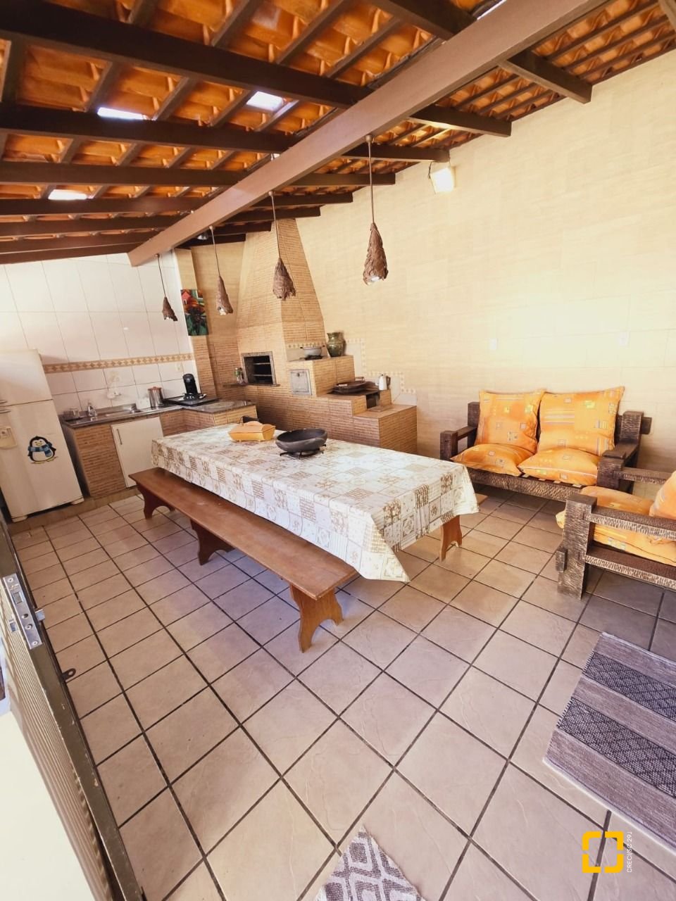 Casa com 221m², 6 quartos (sendo 2 suítes), 1 garagem, no bairro Estreito em Florianópolis