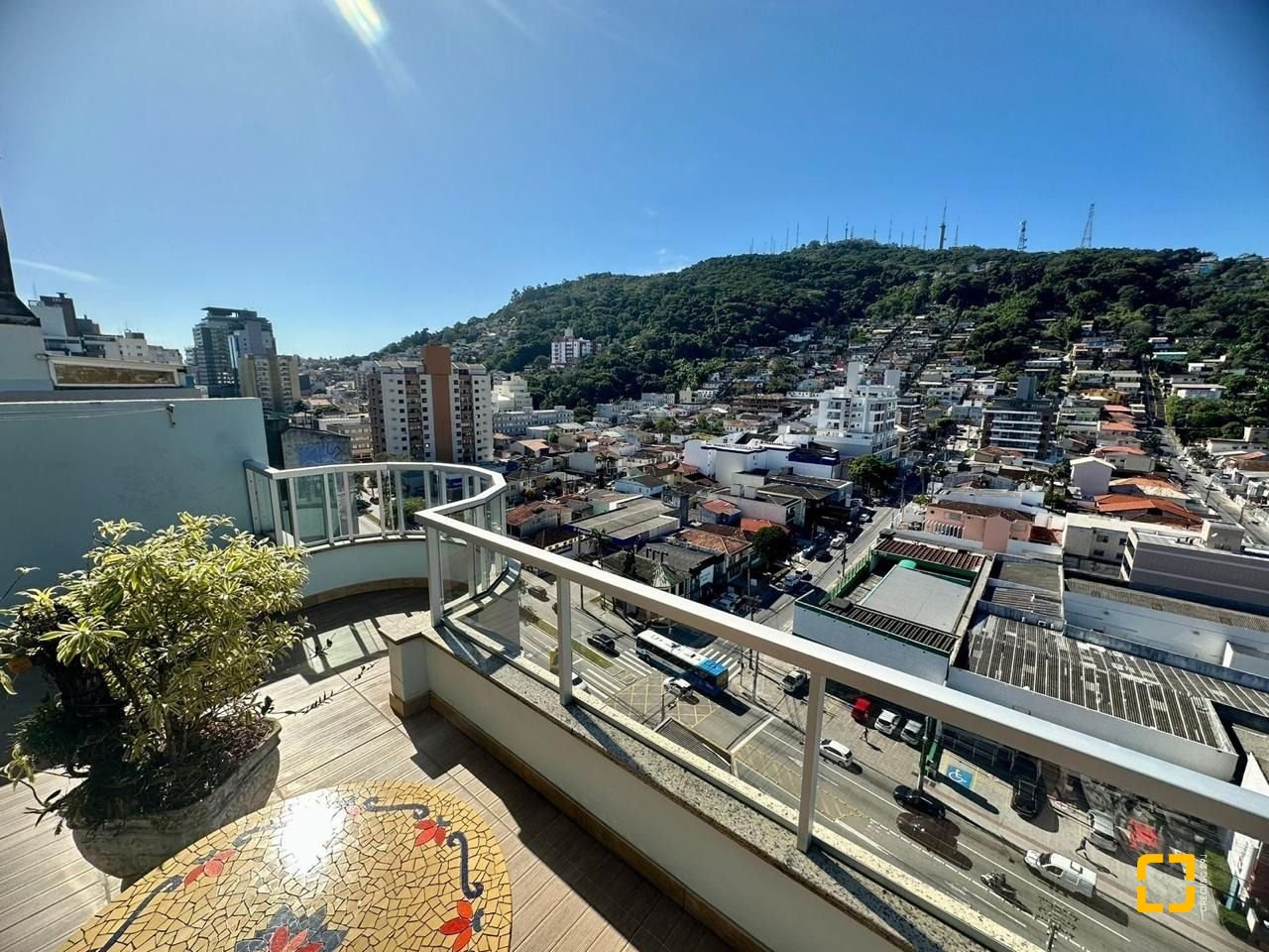 Cobertura com 162m², 4 quartos (sendo 1 suíte), 1 garagem, no bairro Centro em Florianópolis