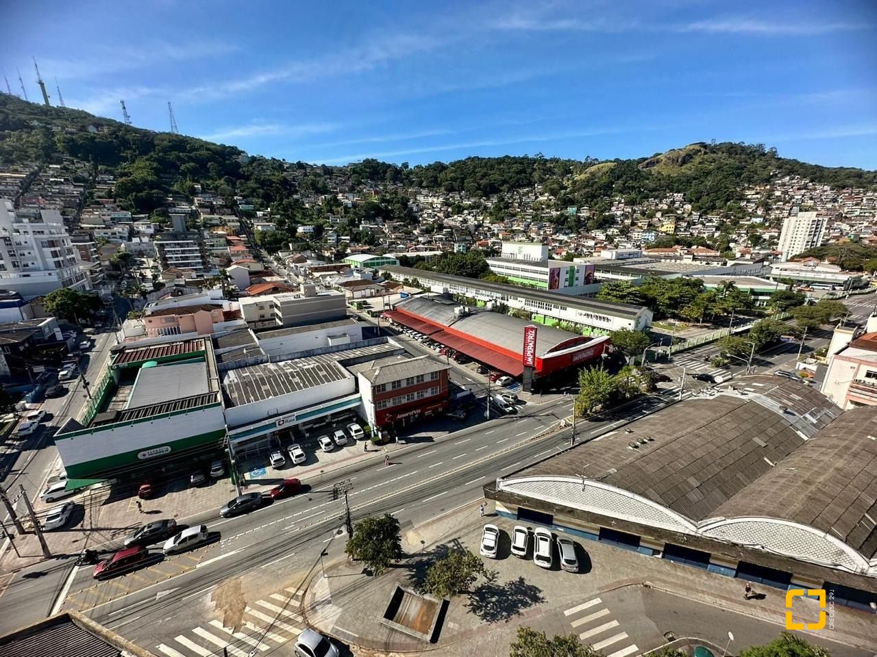 Cobertura com 162m², 4 quartos (sendo 1 suíte), 1 garagem, no bairro Centro em Florianópolis