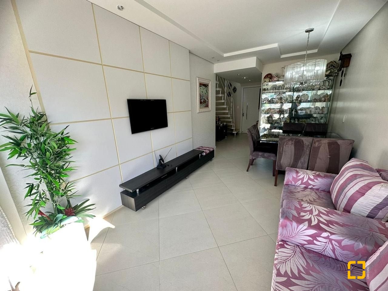 Cobertura com 162m², 4 quartos (sendo 1 suíte), 1 garagem, no bairro Centro em Florianópolis
