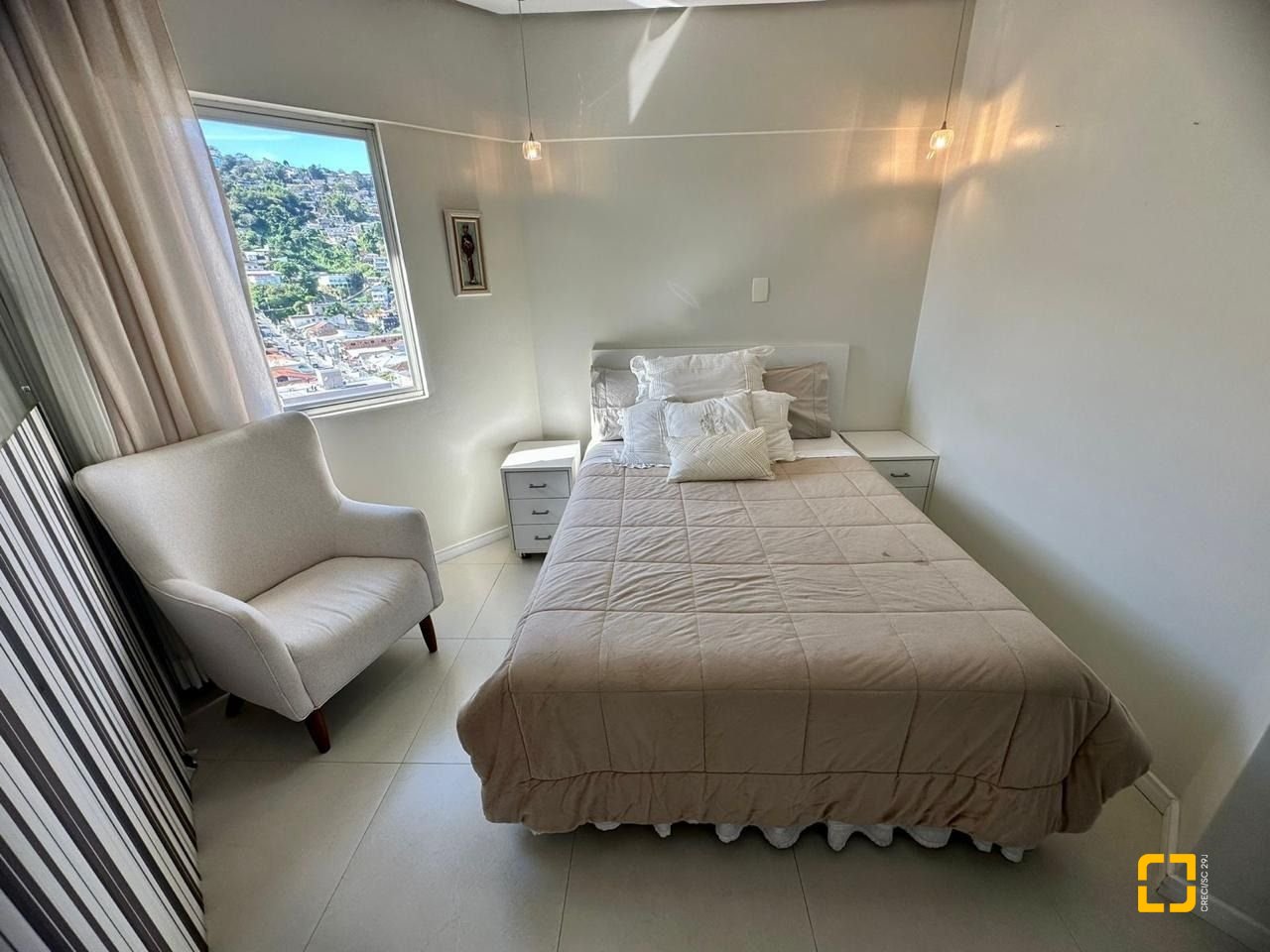 Cobertura com 162m², 4 quartos (sendo 1 suíte), 1 garagem, no bairro Centro em Florianópolis