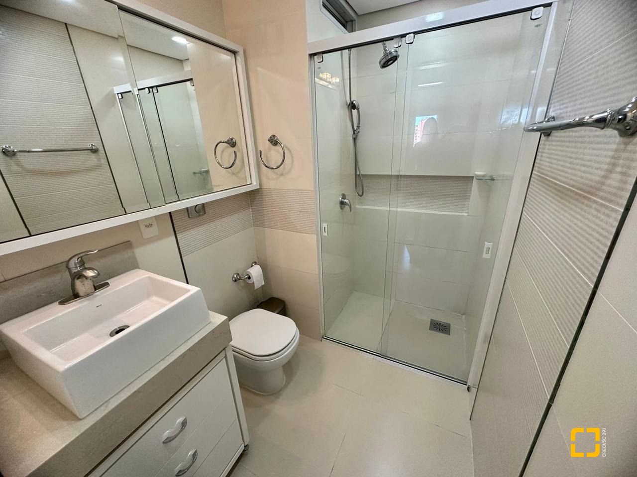 Cobertura com 162m², 4 quartos (sendo 1 suíte), 1 garagem, no bairro Centro em Florianópolis