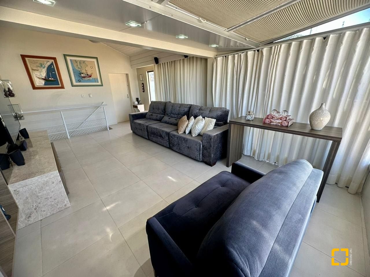 Cobertura com 162m², 4 quartos (sendo 1 suíte), 1 garagem, no bairro Centro em Florianópolis