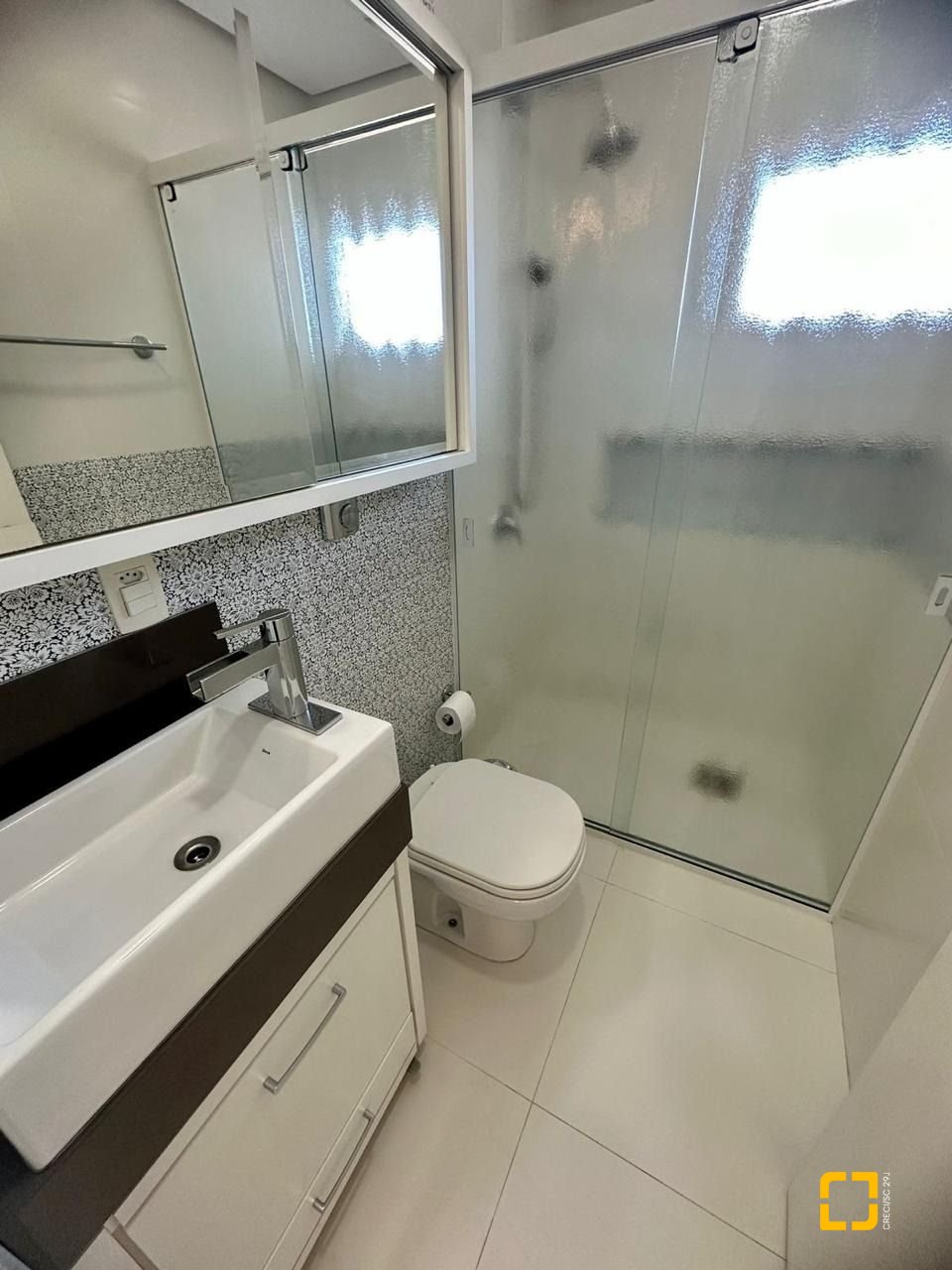 Cobertura com 162m², 4 quartos (sendo 1 suíte), 1 garagem, no bairro Centro em Florianópolis