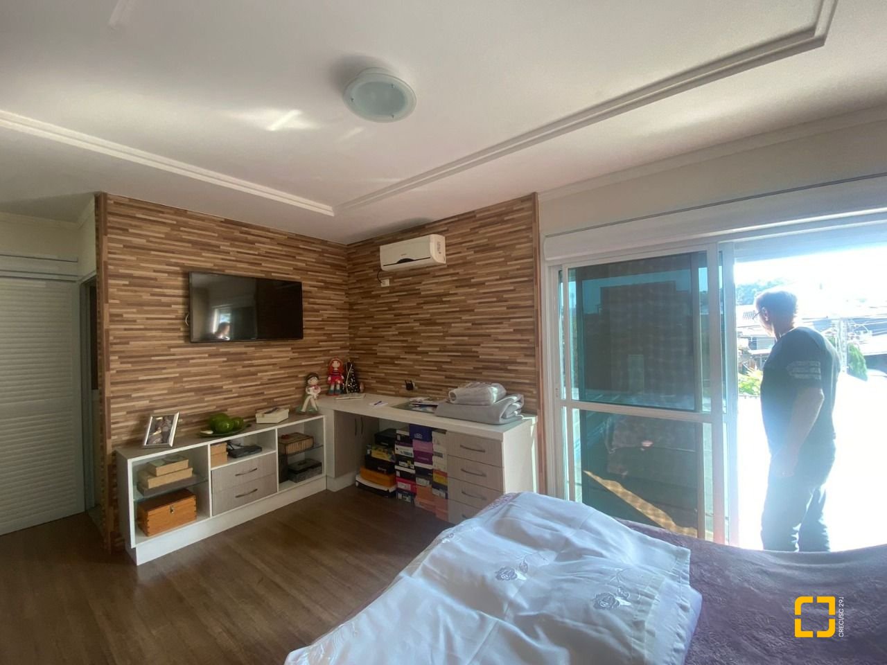 Casa com 350m², 7 quartos (sendo 1 suíte), 5 garagens, no bairro Passa Vinte em Palhoça