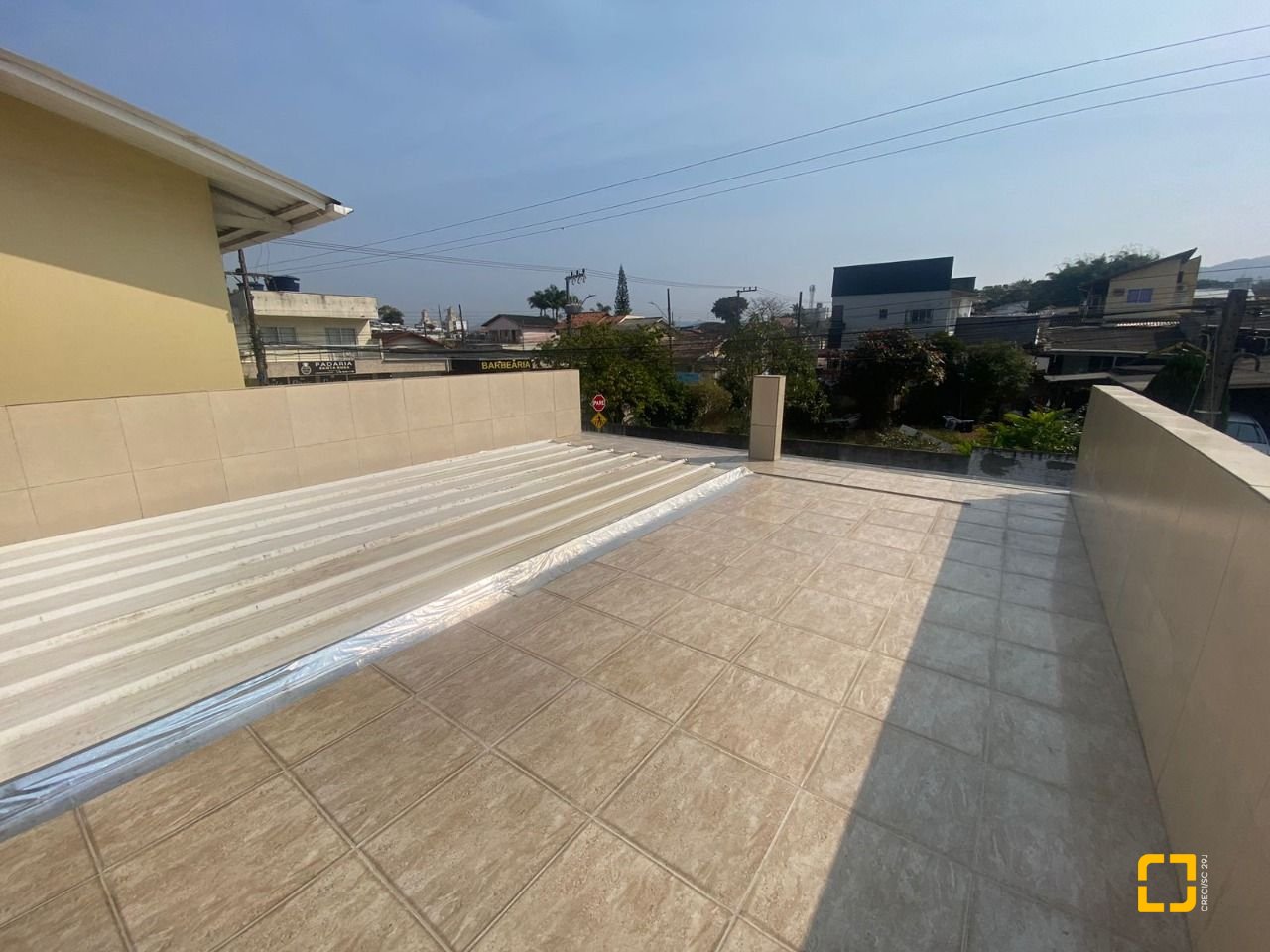 Casa com 350m², 7 quartos (sendo 1 suíte), 5 garagens, no bairro Passa Vinte em Palhoça
