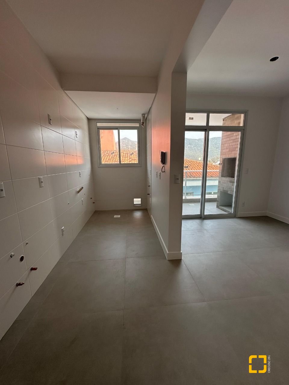 Apartamento com 48m², 1 quarto, 1 garagem, no bairro Pântano do Sul em Florianópolis