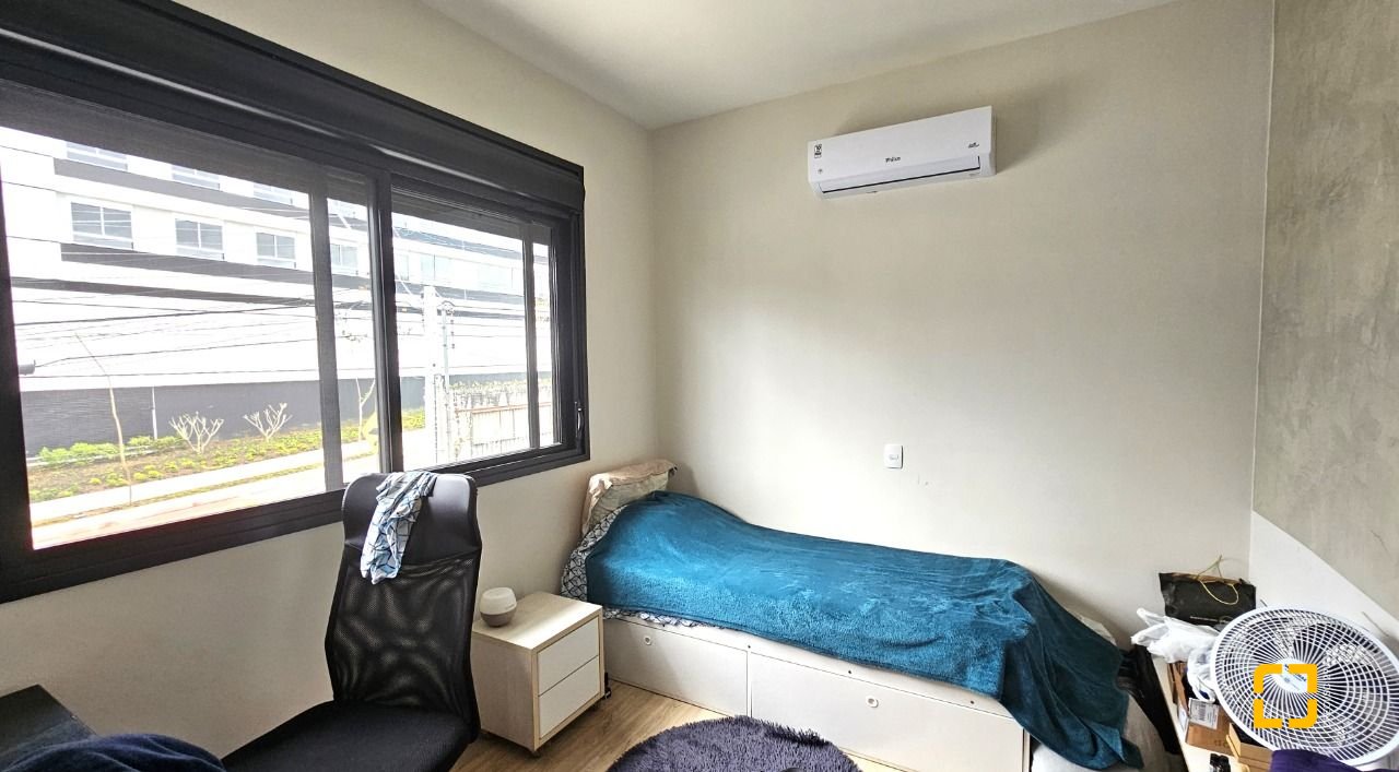 Prédio com 240m², 2 garagens, no bairro Jardim Atlântico em Florianópolis