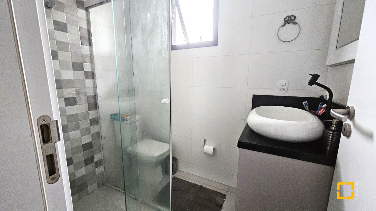Prédio com 240m², 2 garagens, no bairro Jardim Atlântico em Florianópolis